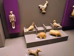 Museo de Arte Cicladico, figurines