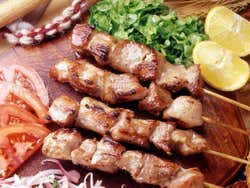 Souvlaki, plano tradicional griego